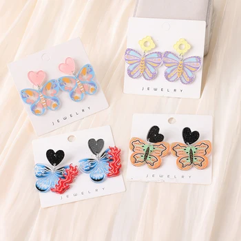 1 Çift Moda Çok Renkli Kelebek Saplama Küpe Akrilik Takı Takılar Kadın Kızlar Festivali doğum günü hediyesi