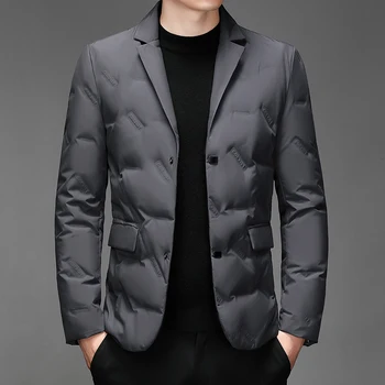 2023-Yeni erkek Moda Beyefendi Trendi Rahat Düz Renk İş Kore Versiyonu Beyaz Aşağı Ceket Sıcak Soğuk Kısa Blazer